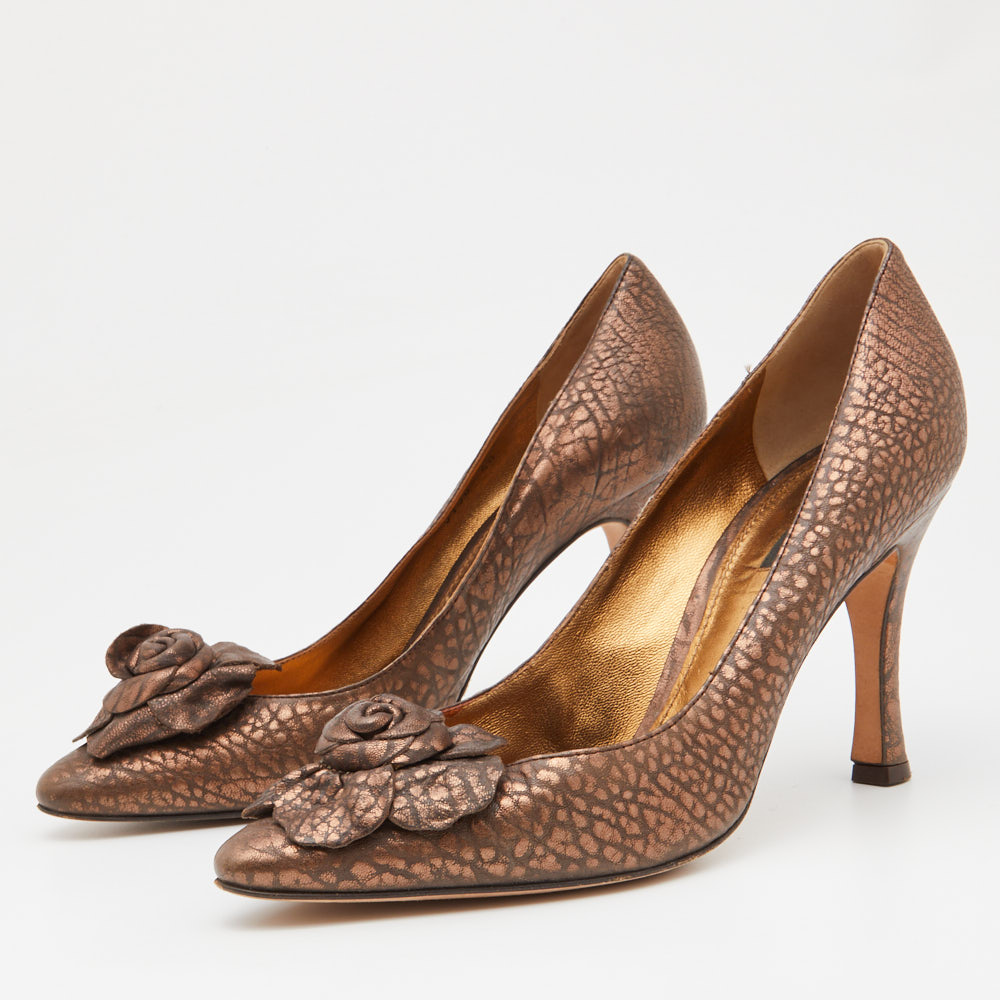 

Dolce & Gabbana Brown Textured Leather Flower Detail Pointed Toe Pumps Size