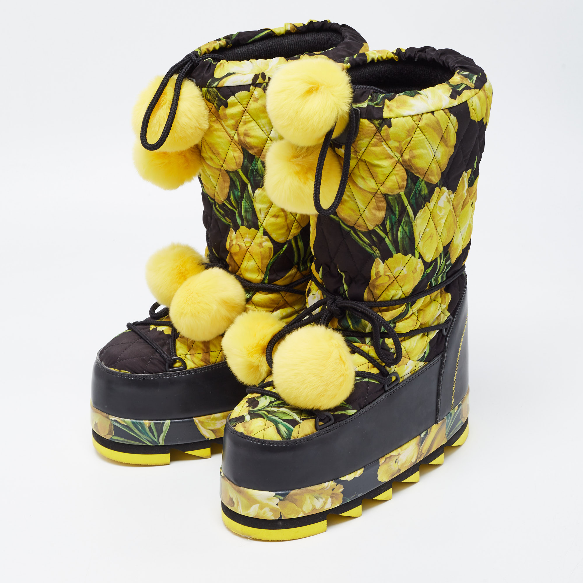 

Dolce & Gabbana Black Fabric and Leather Tulip Print Pom Pom Detail Snow Boots Size, Multicolor