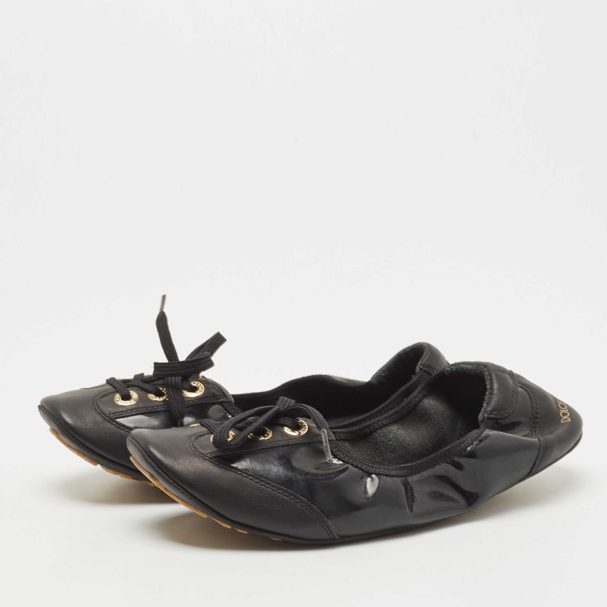 

Dolce & Gabbana Black Leather and Patent Ballet Flats Size