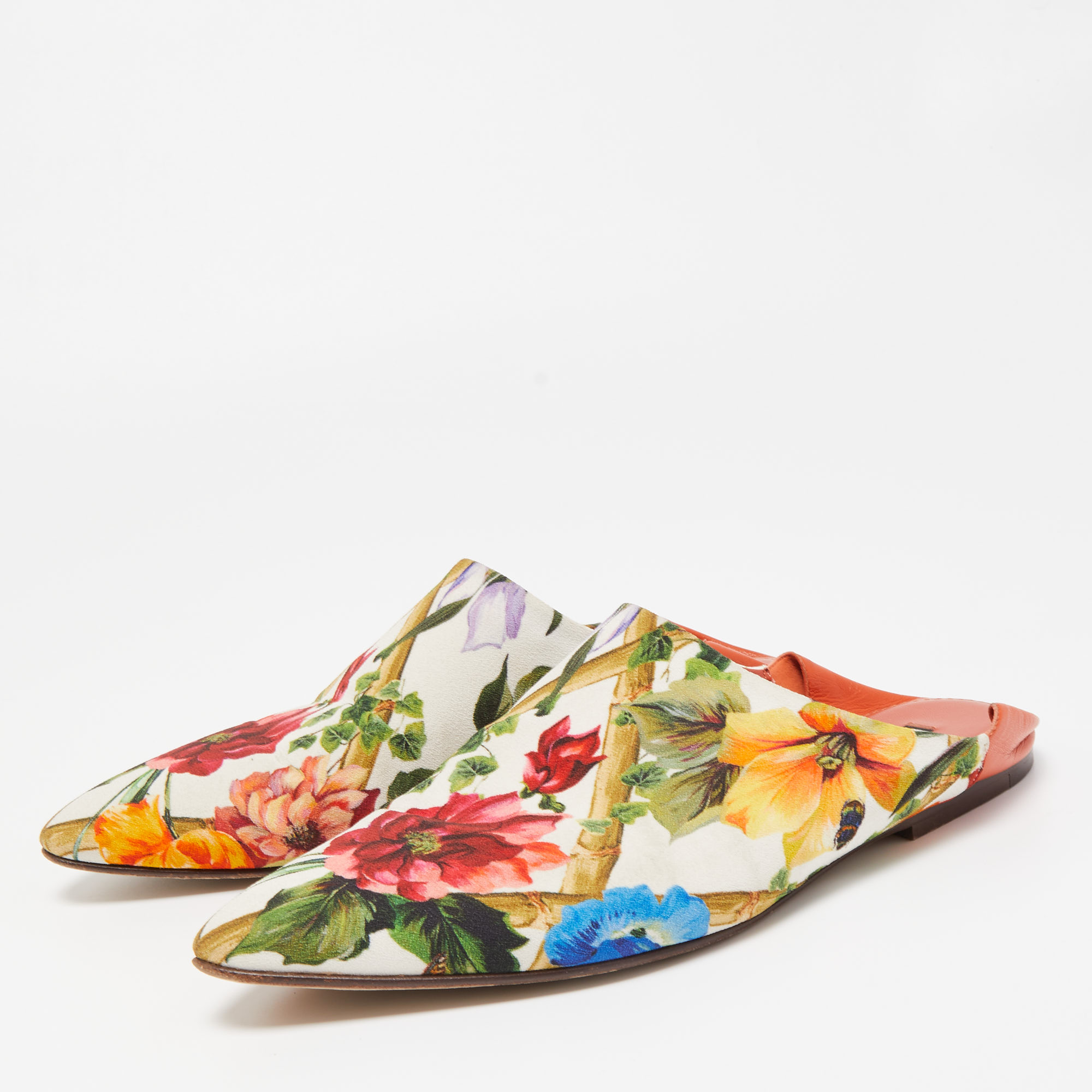 

Dolce & Gabbana Multicolor Floral Print Fabric and Leather Flat Mules Size