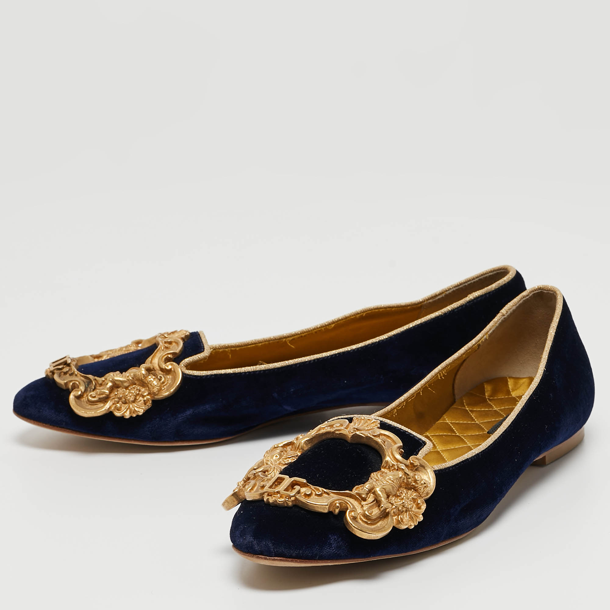 

Dolce and Gabbana Navy Blue Velvet Embellished Ballet Flats Size