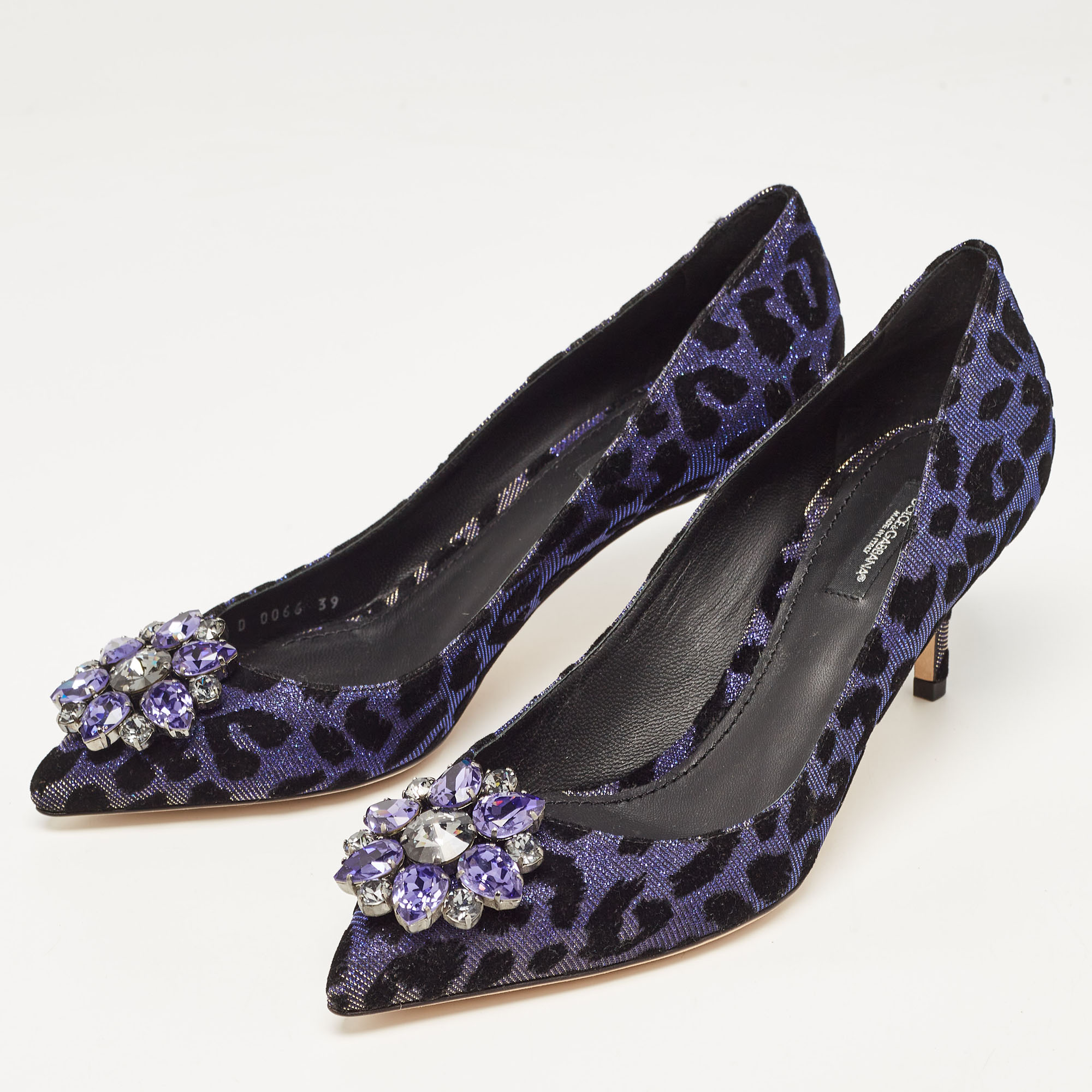 

Dolce & Gabbana Black/Purple Glitter Fabric Bellucci Crystal Embellished Pointed Toe Pumps Size