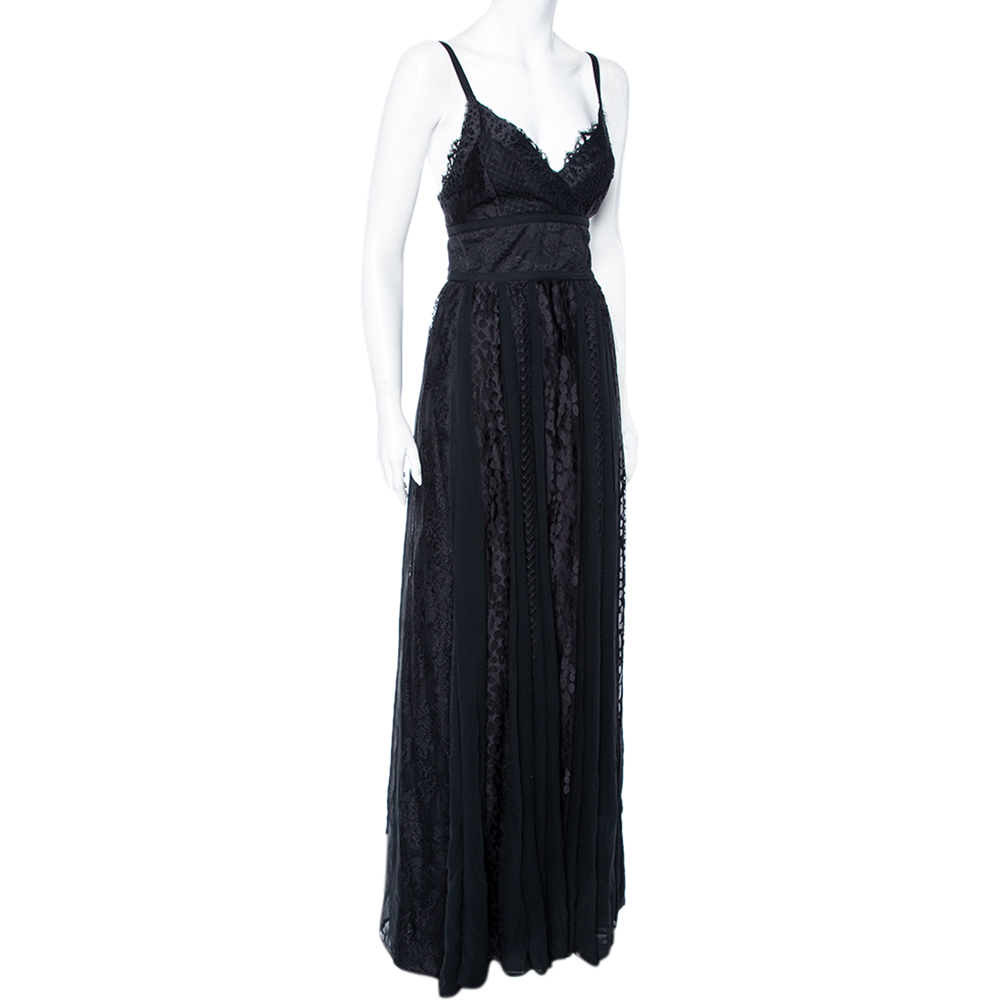 

Elie Saab Black Silk & Lace Paneled Shawl Detail Sleeveless Gown