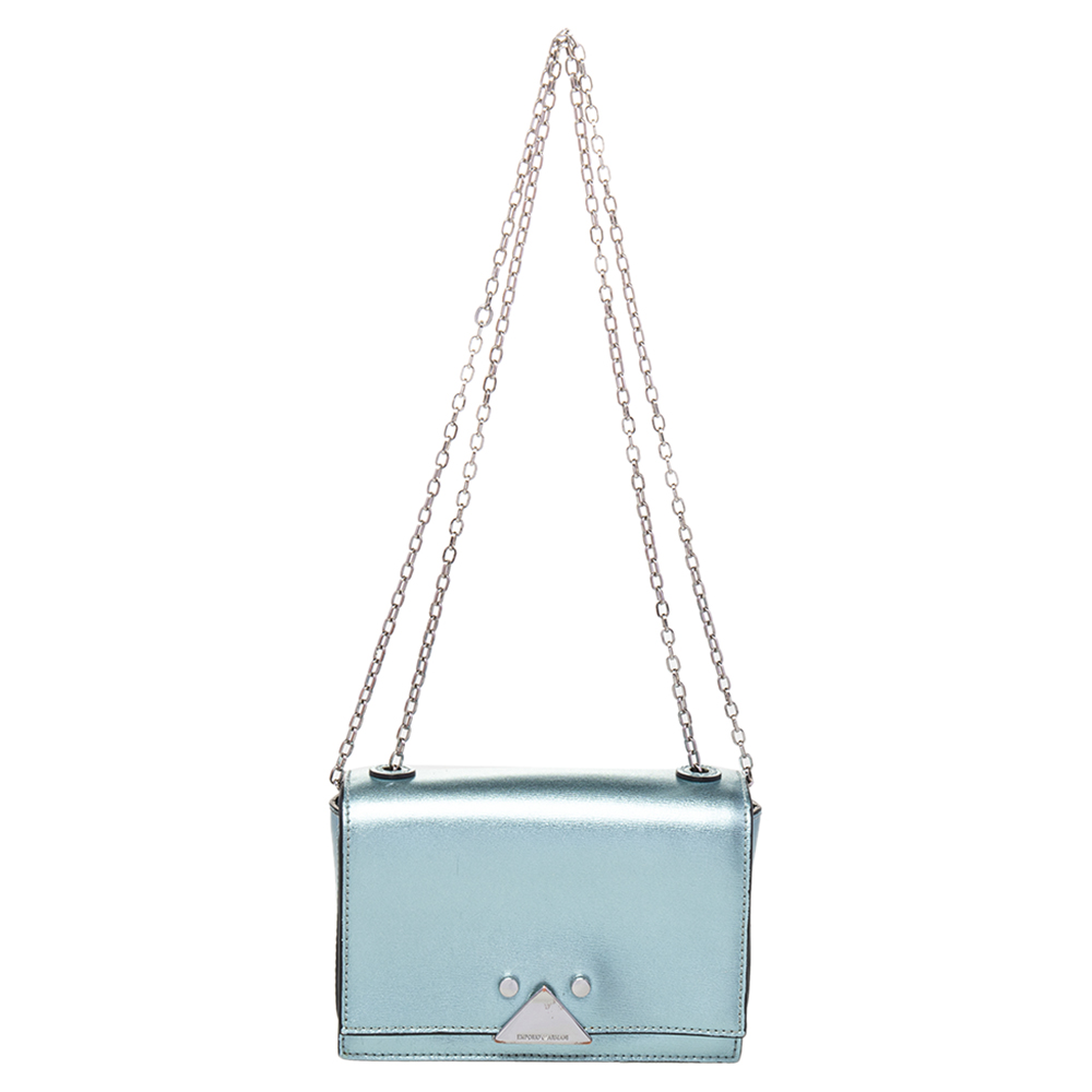 The bag will be a new fashion essential for your everyday look; expertly crafted in leather this bag will be a stylish accessory for any occasion. This fabulous cool and classy handbag by Emporio Armani will surely fetch you a lot of compliments. Add a stylish touch to your look with this metallic mint green leather chain shoulder bag.