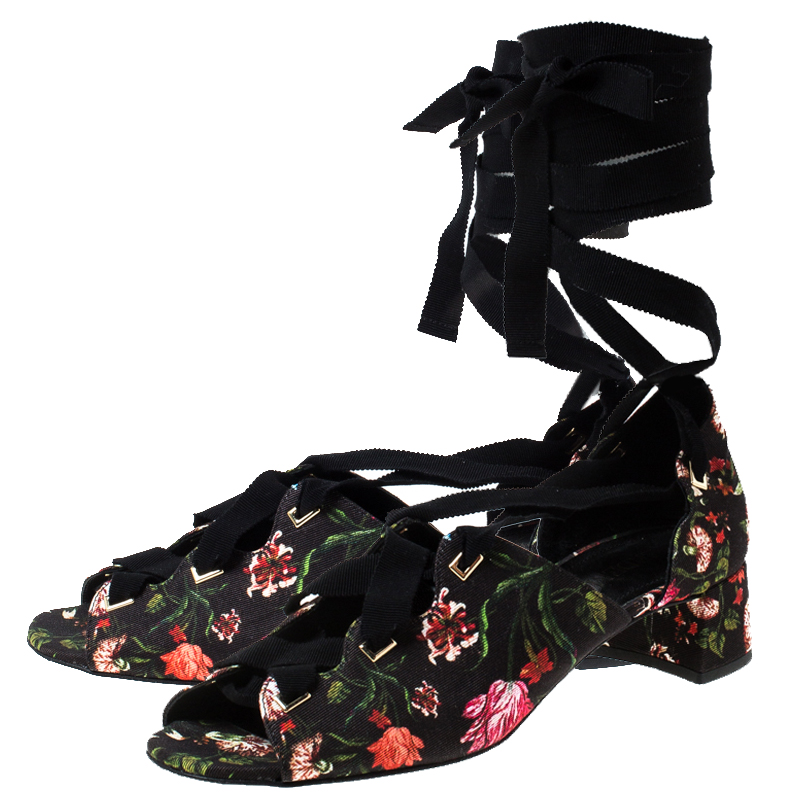 Pre-owned Erdem Black Floral Canvas Cut Out Lace Up Sandals Size 38 In Navy Blue