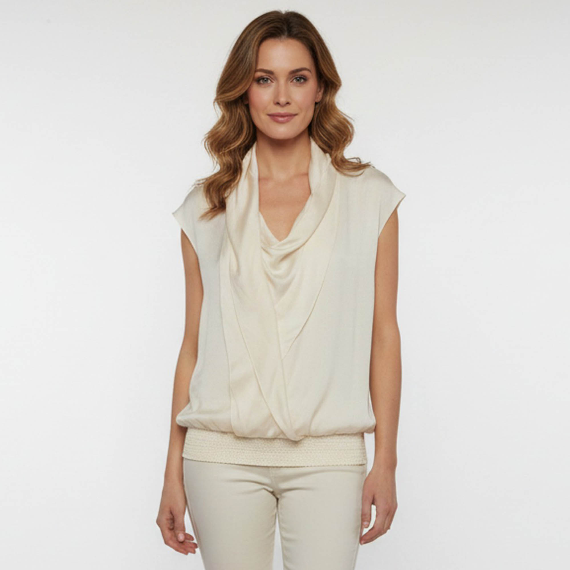 

Escada Cream Ruffle Detail Silk Sleeveless Blouse M