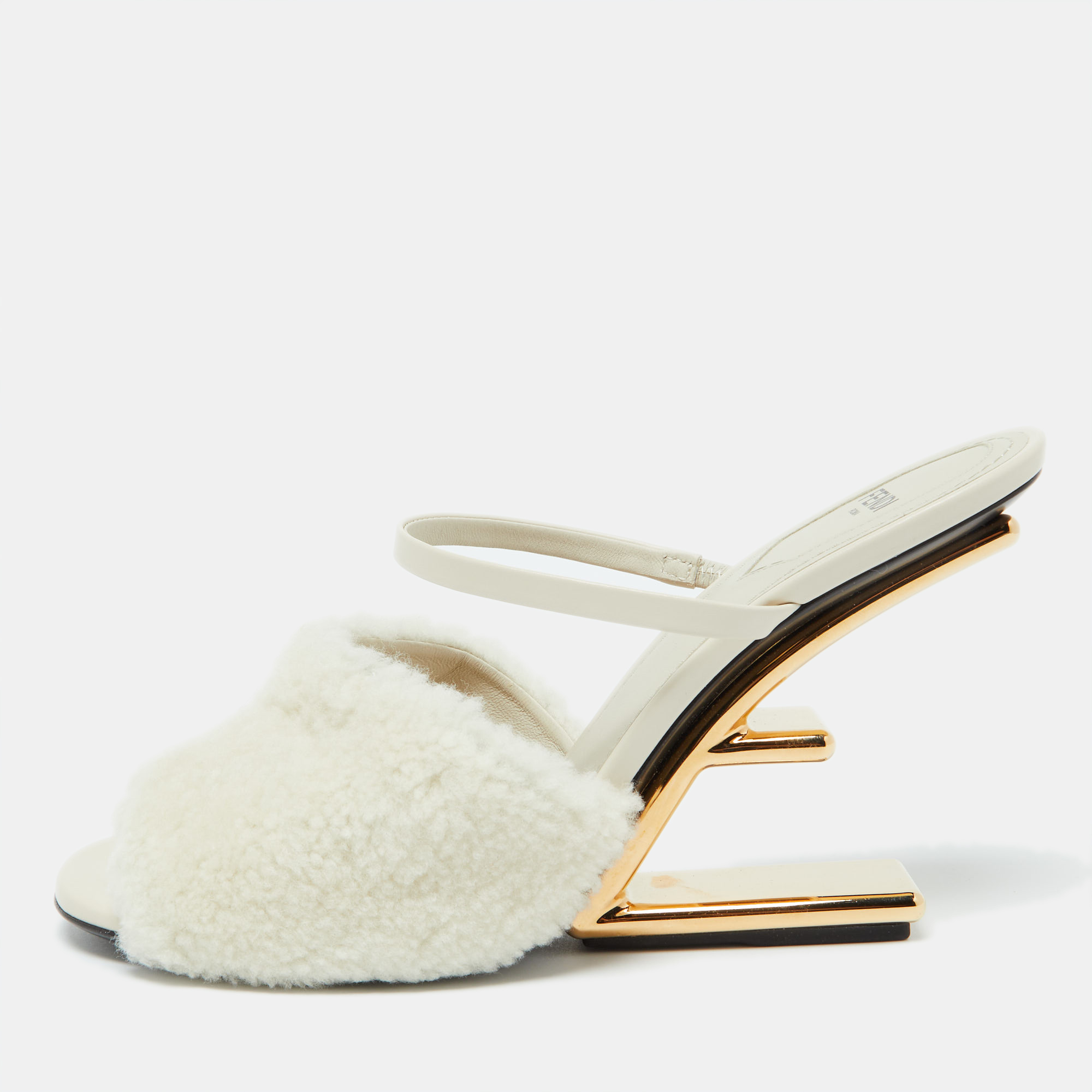 

Fendi Off White Lamb Fur and Leather First Heel Mules Size