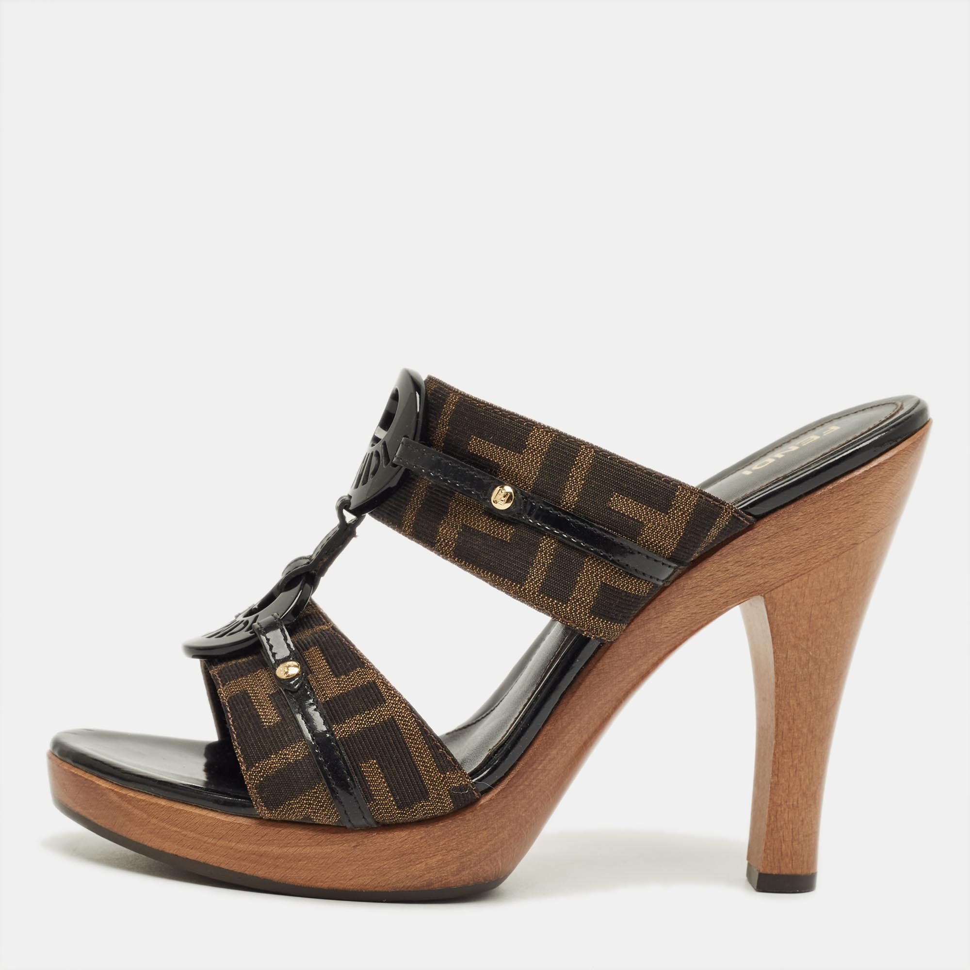 FENDI Pre-owned Brown Canvas And Patent Leather Zucca Slide Sandals Size 40.5