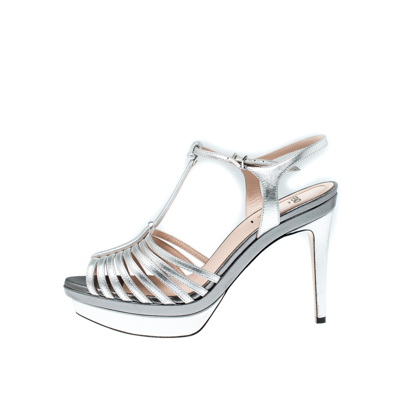 

Fendi Silver Metallic Leather T Bar Platform Sandals Size