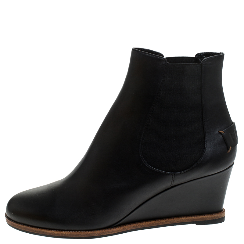 

Fendi Black Leather Wedge Ankle Boots Size