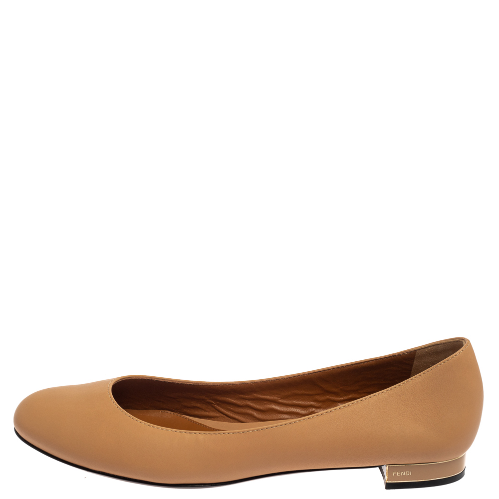 

Fendi Beige Leather Ballet Flats Size