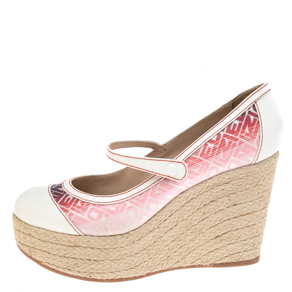 

Fendi Multicolor Leather And Canvas Wedge Pumps Size