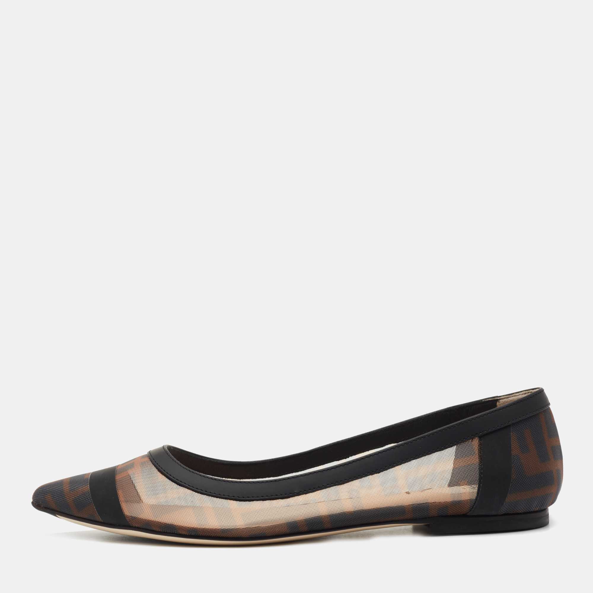 مملوكة مسبقًا Fendi Brown/Black Zucca Mesh And Leather Colibri Ballet Flats Size 37.5