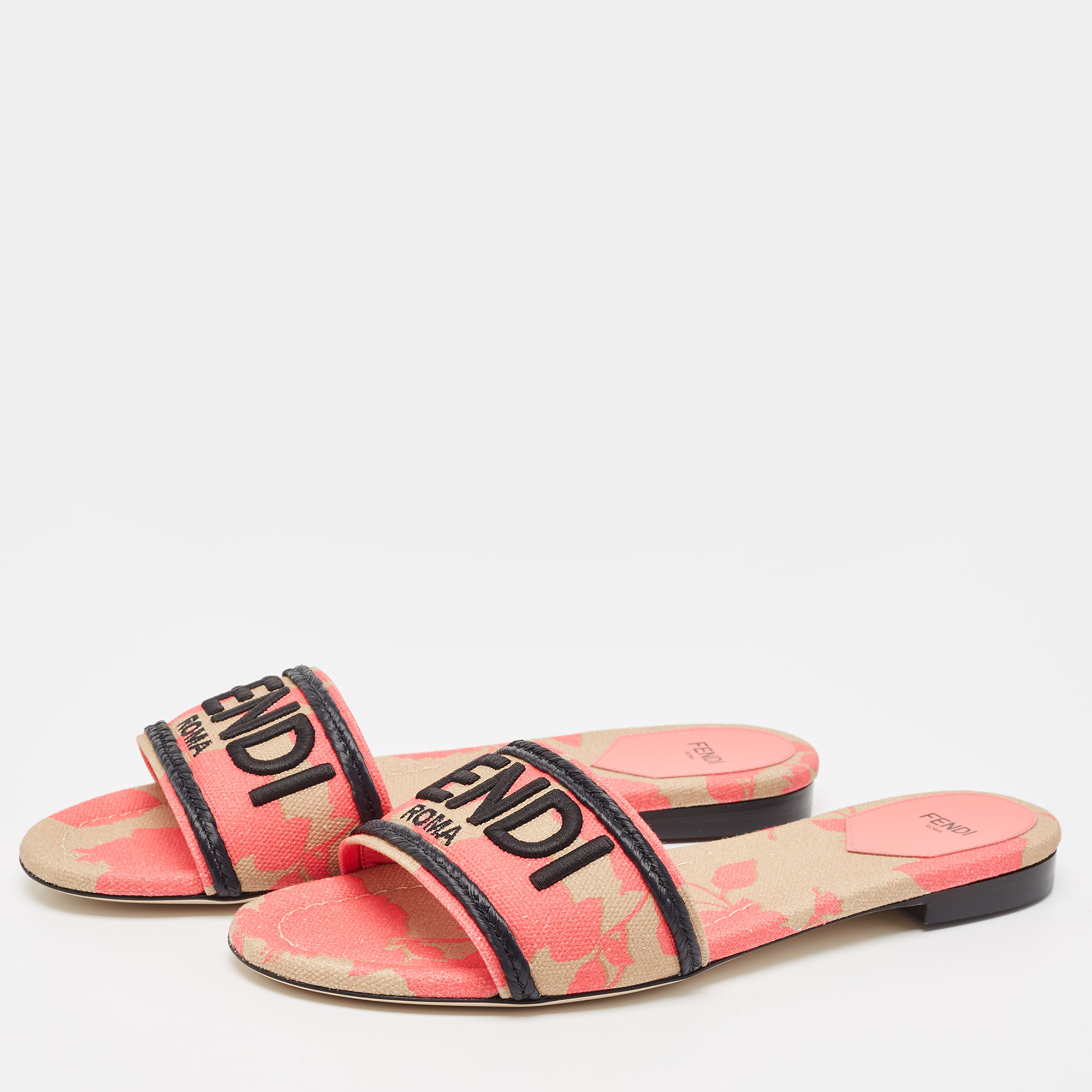 

Fendi Multicolor Zucca Canvas Flat Slides Size