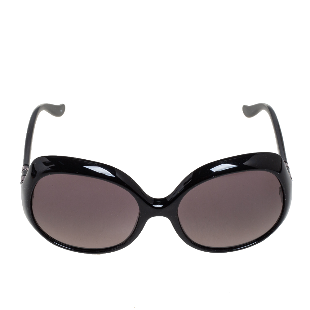 

Fendi Black/ Grey Gradient FS5143 Oversized Sunglasses