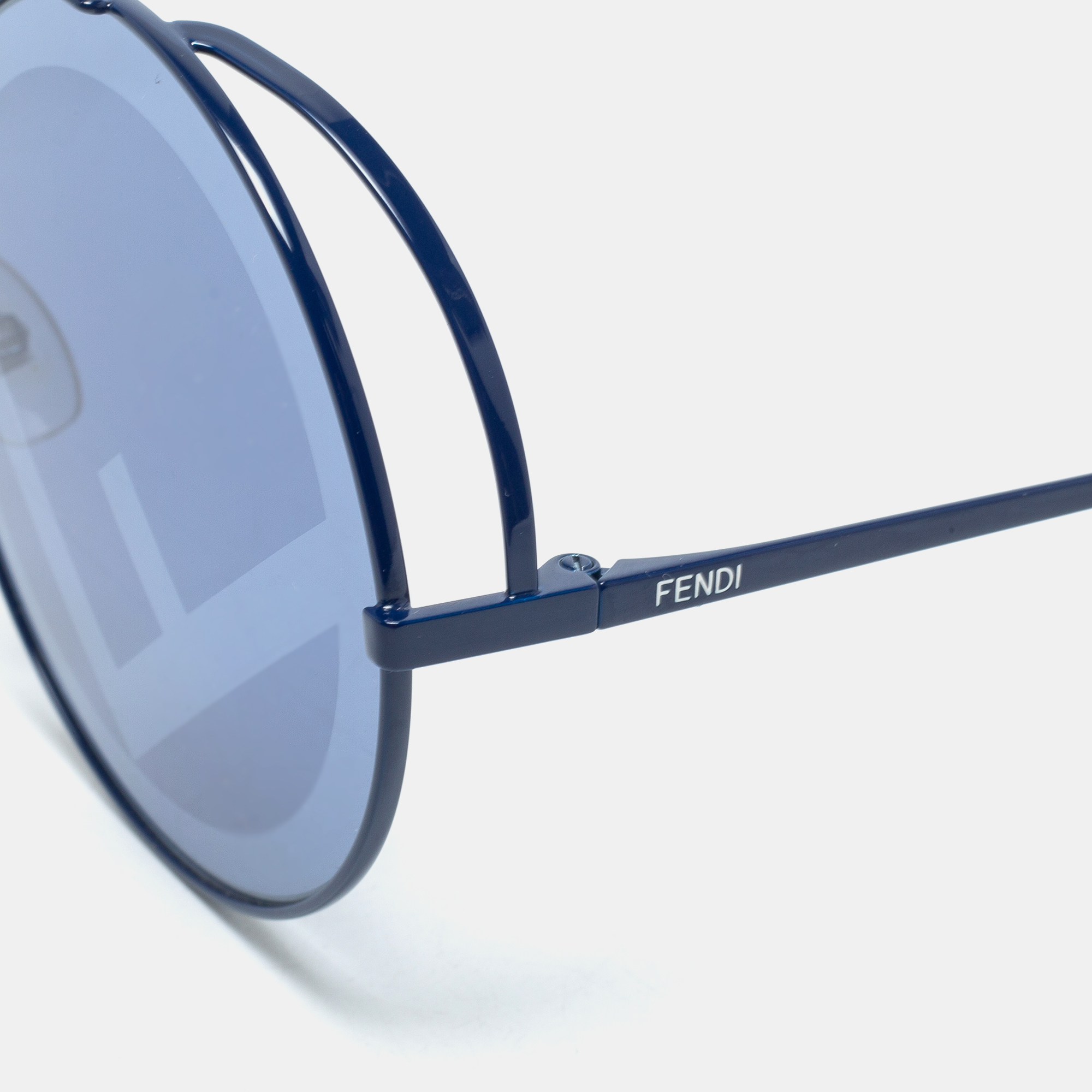 

Fendi Blue FF 0285/S Gradient Round Sunglasses
