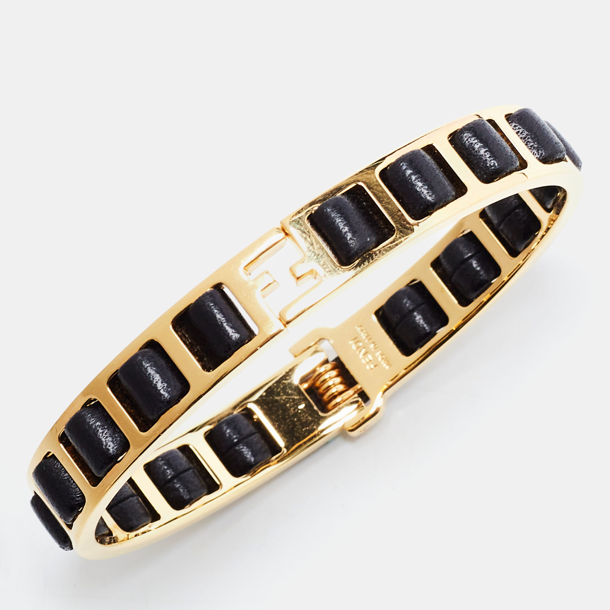

Fendi Leather Gold Tone Bracelet
