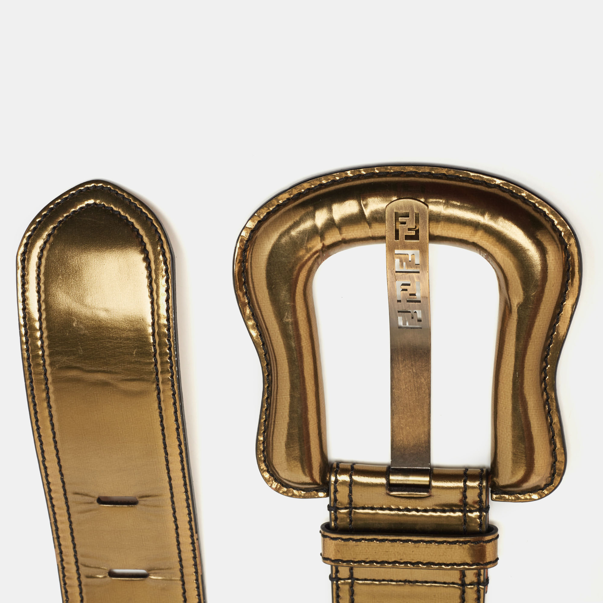 

Fendi Gold Patent Leather Buckle B Waist Belt