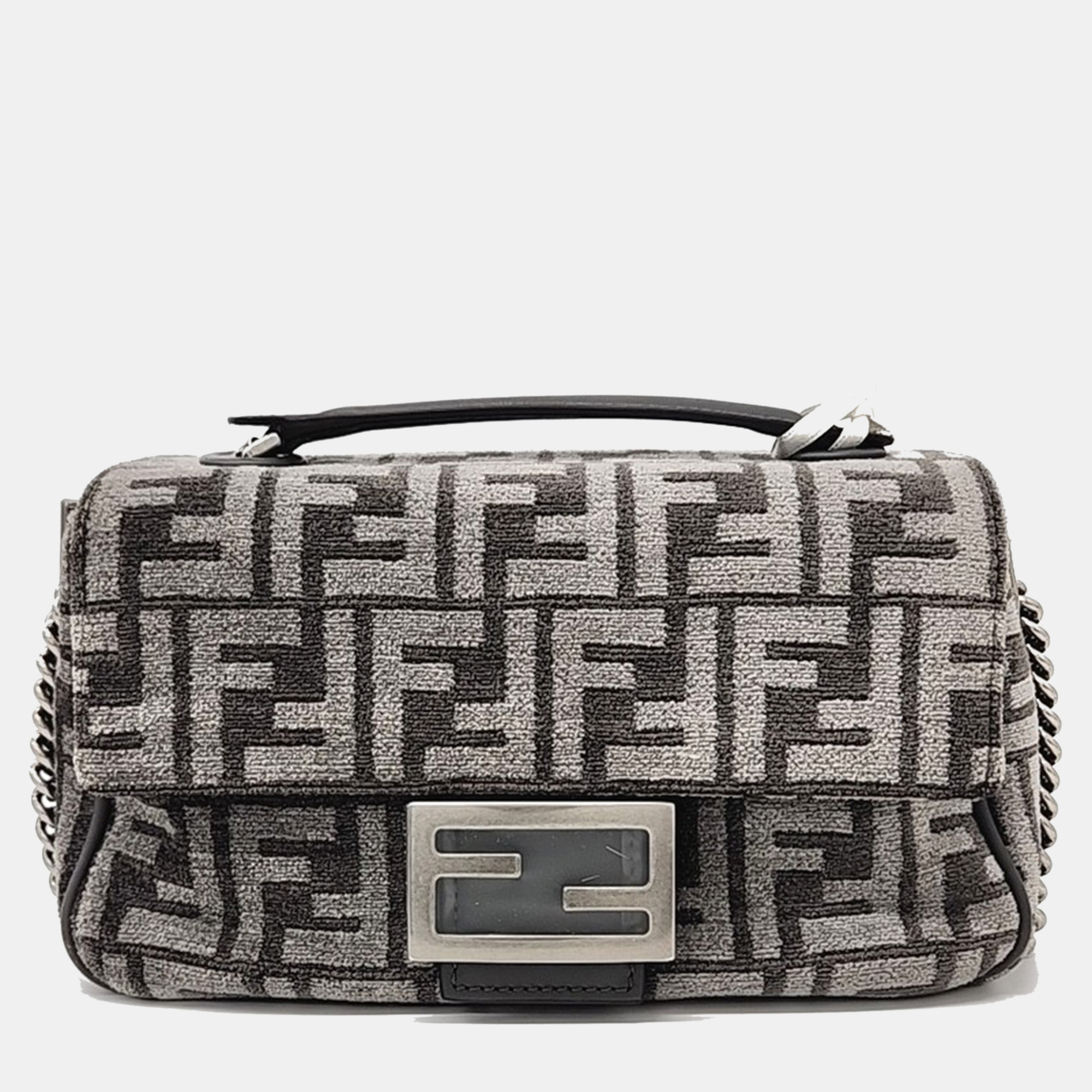 

Fendi Baguette Chain Shoulder Bag, Grey