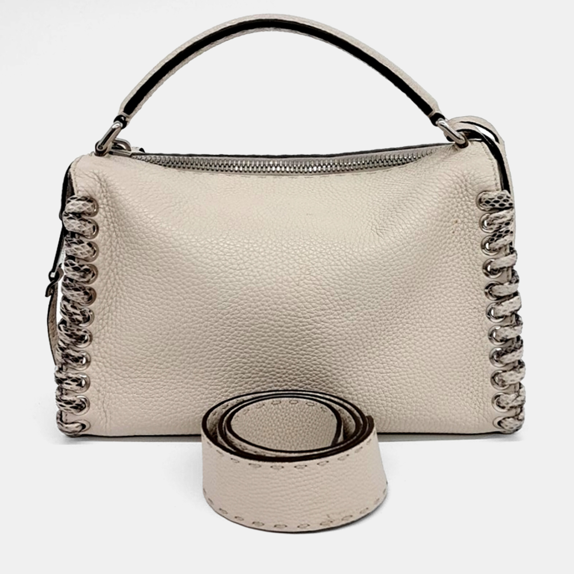 

Fendi Beige Leather Selleria Layback bag