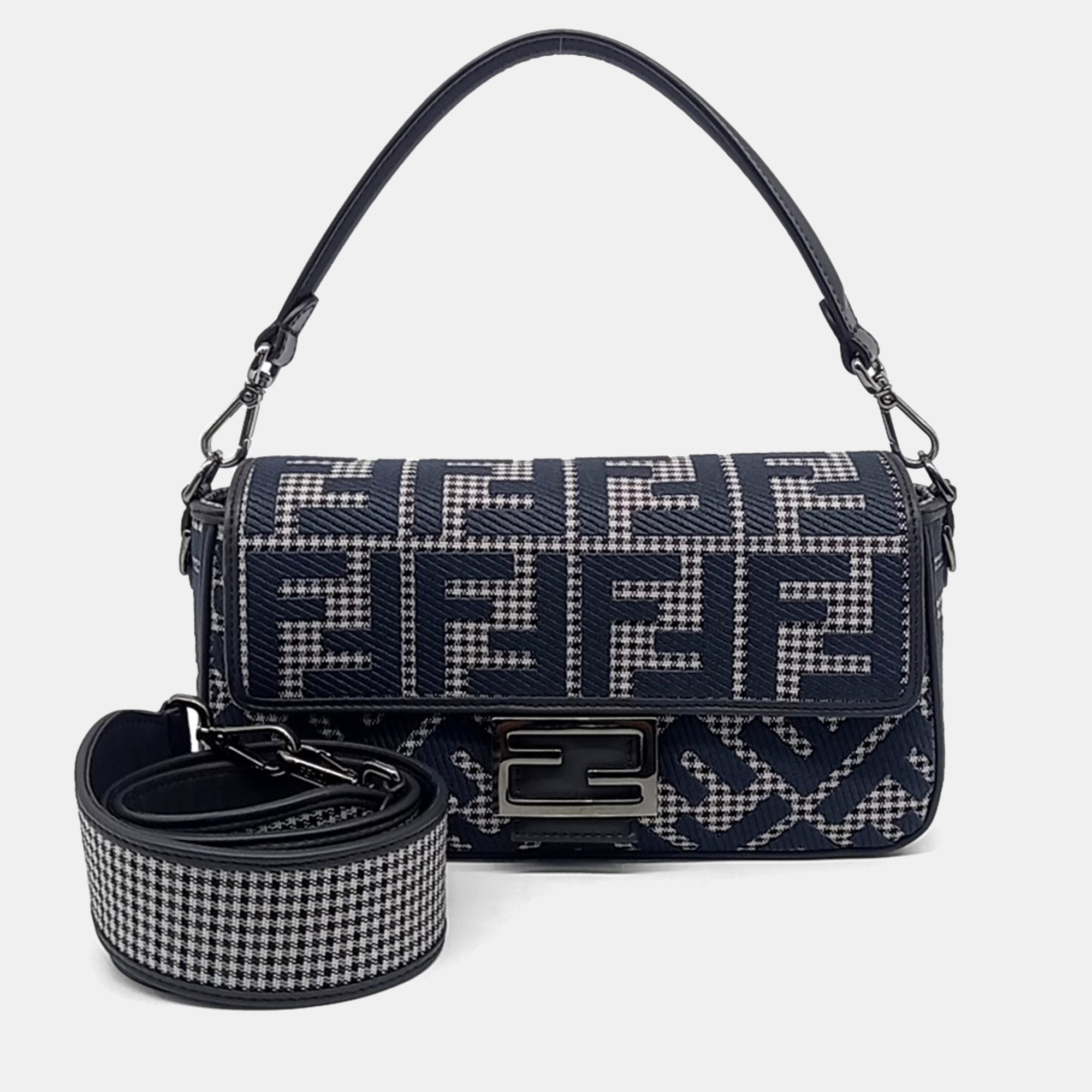 

Fendi Black Fabric Baguette Bag