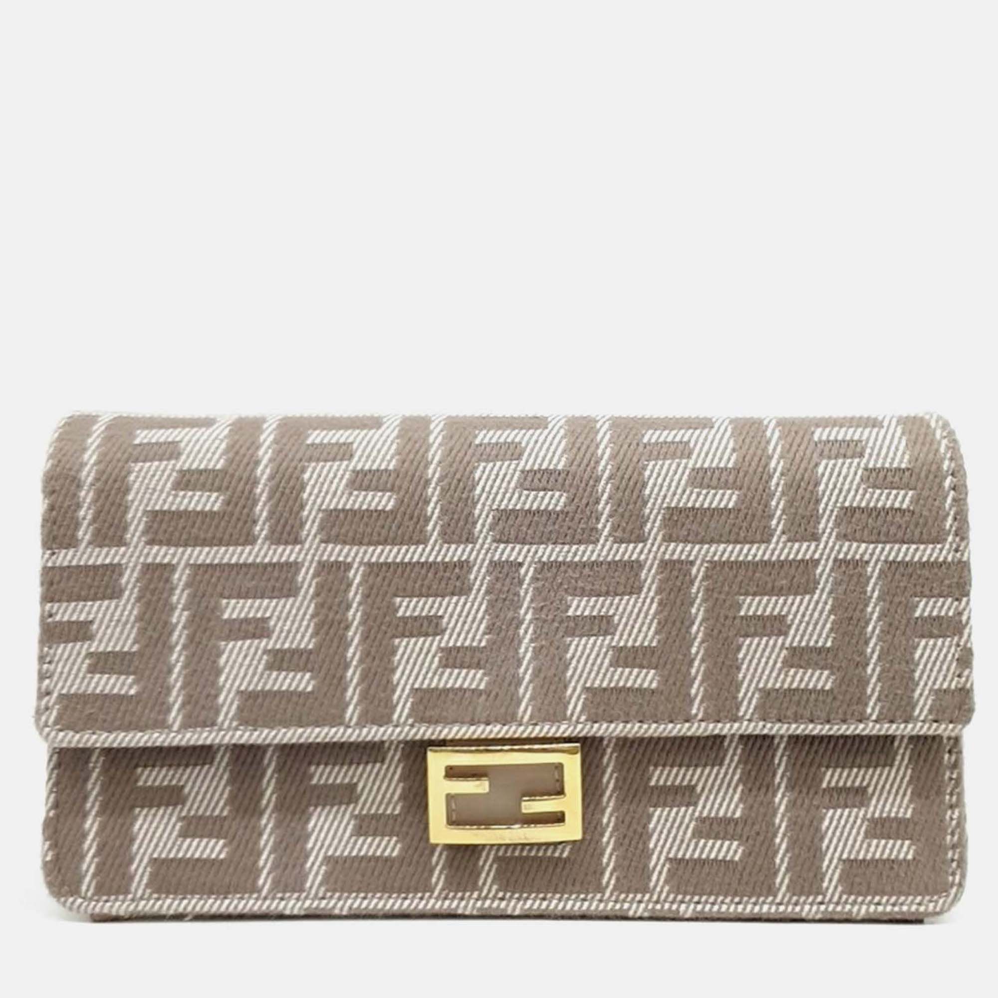 

Fendi Beige Fabric Wallet-on-Chain Crossbody and Shoulder Bag