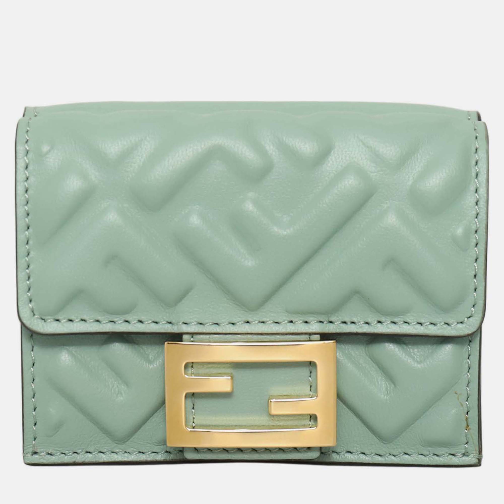 

Fendi Baguette Micro Trifold Green Leather Wallet