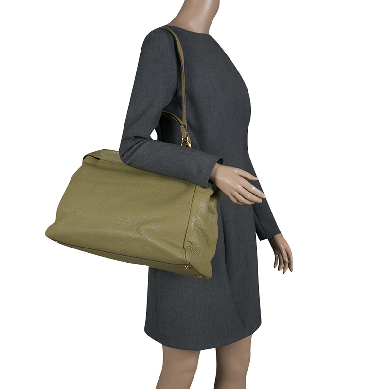 

Fendi Green Selleria Leather Large Peekaboo Top Handle Bag