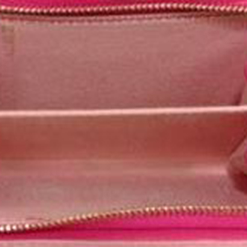 

Fendi Pink Leather Compact Wallet