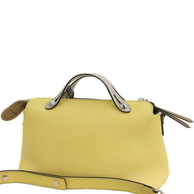 

Fendi Yellow Leather Shoulder Bag