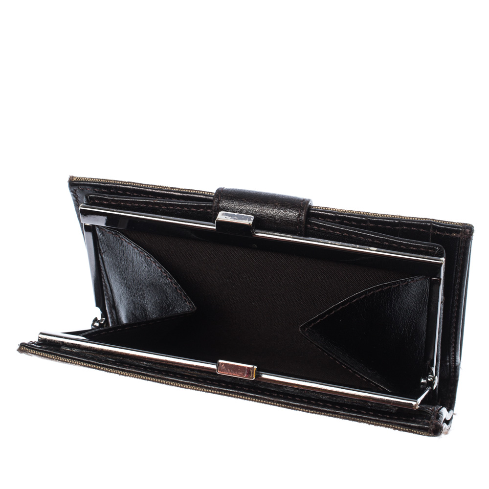 

Fendi Zucchino Canvas and Leather Kiss Lock Compact Wallet, Brown