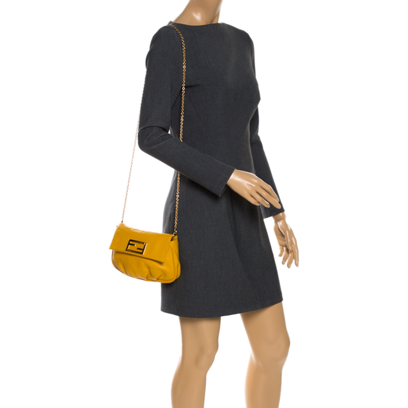 

Fendi Yellow Leather Fendista Chain Shoulder Bag