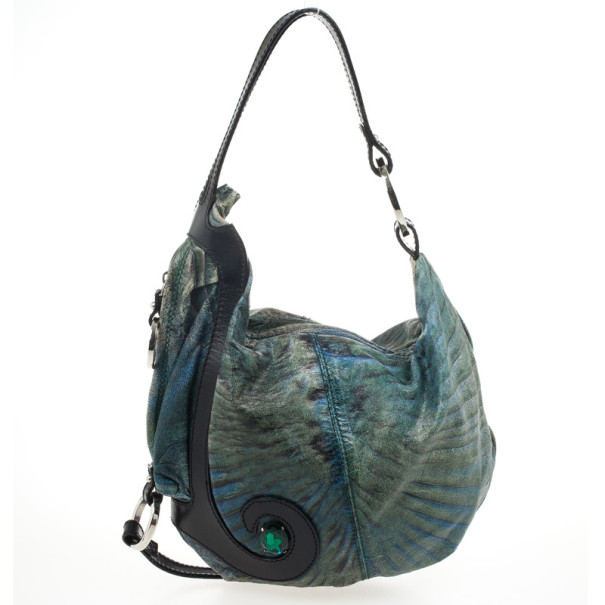 Pre Owned Fendi Blue Printed Wave Hobo