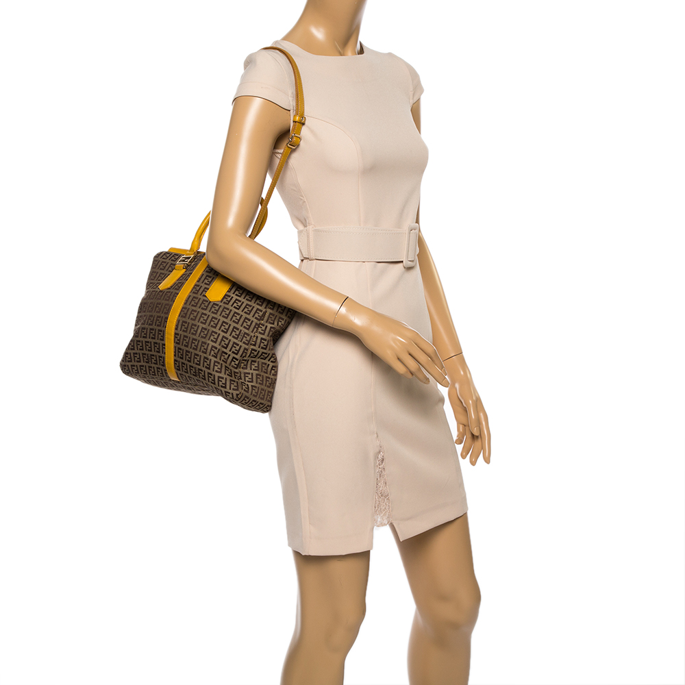 

Fendi Beige/Mustard Zucchino Canvas and Leather Flap Tote