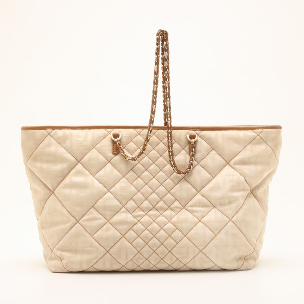 مملوكة مسبقًا Fendi Beige Quilted Zucca Nylon 'Roll' Large Shopper Tote