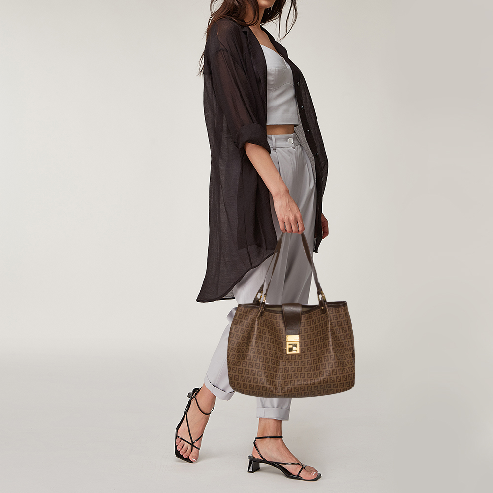 

Fendi Brown Zucchino Coated Canvas and Leather Chiusura Tote