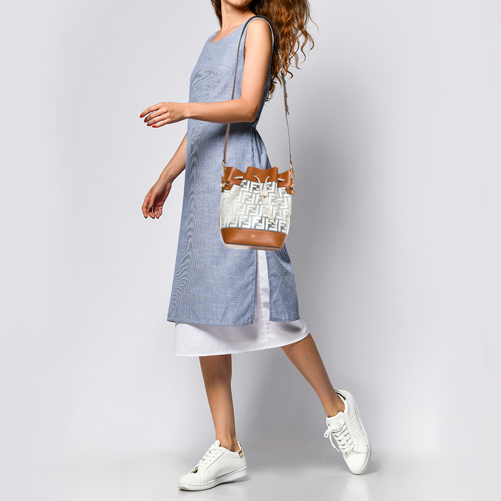 

Fendi White/Brown Zucca PVC and Leather Mon Tresor Bucket Bag