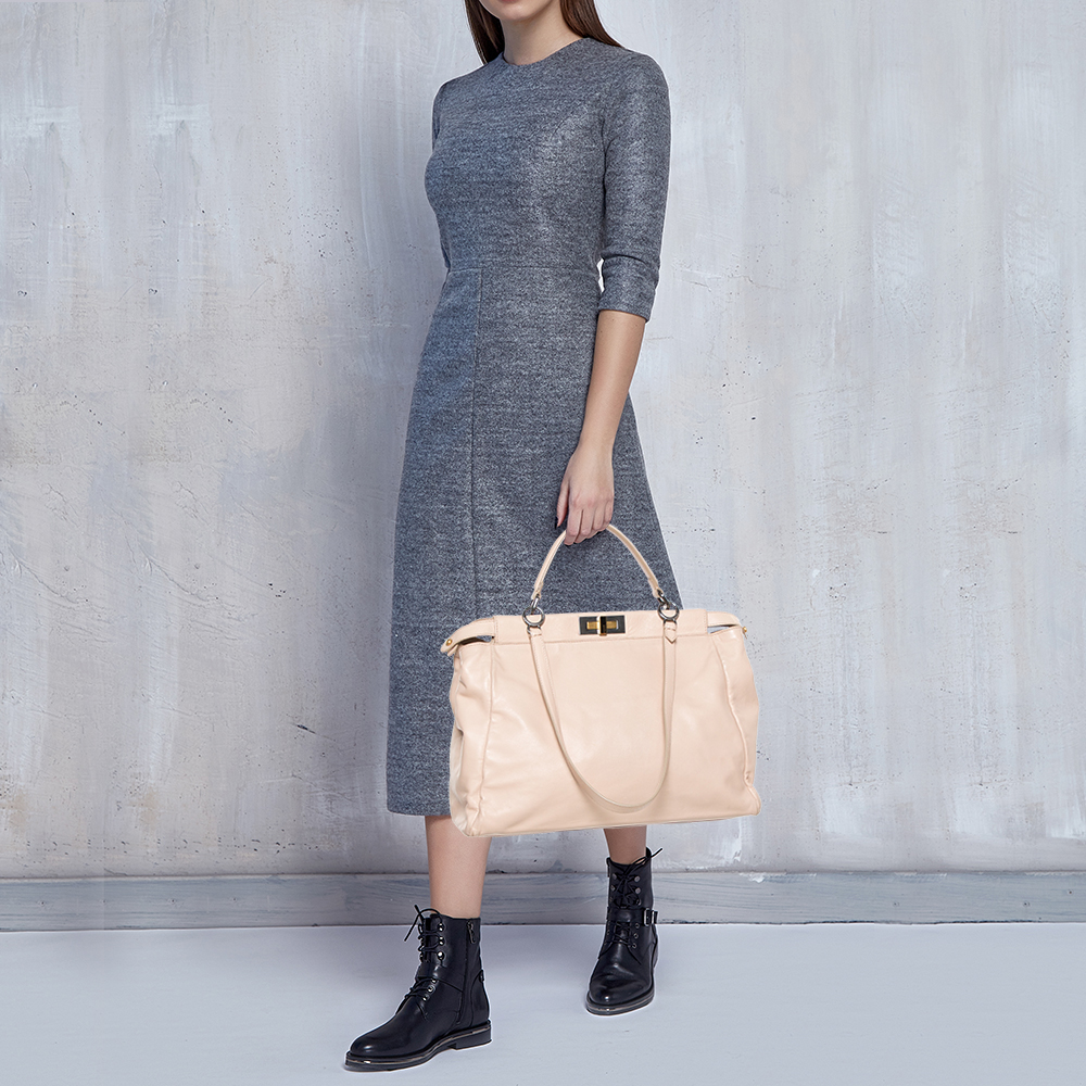 

Fendi Beige Leather Large Peekaboo Top Handle Bag