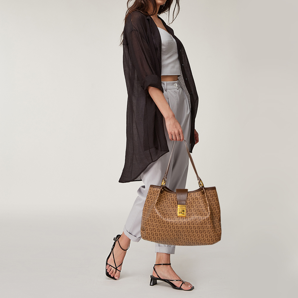 

Fendi Brown Zucchino Coated Canvas and Leather Chiusura Tote