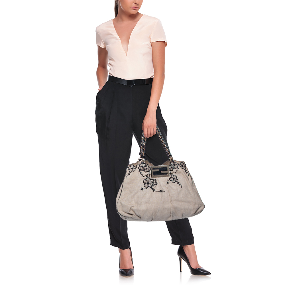 

Fendi Beige Floral Embroidered Canvas Mia Chain Tote