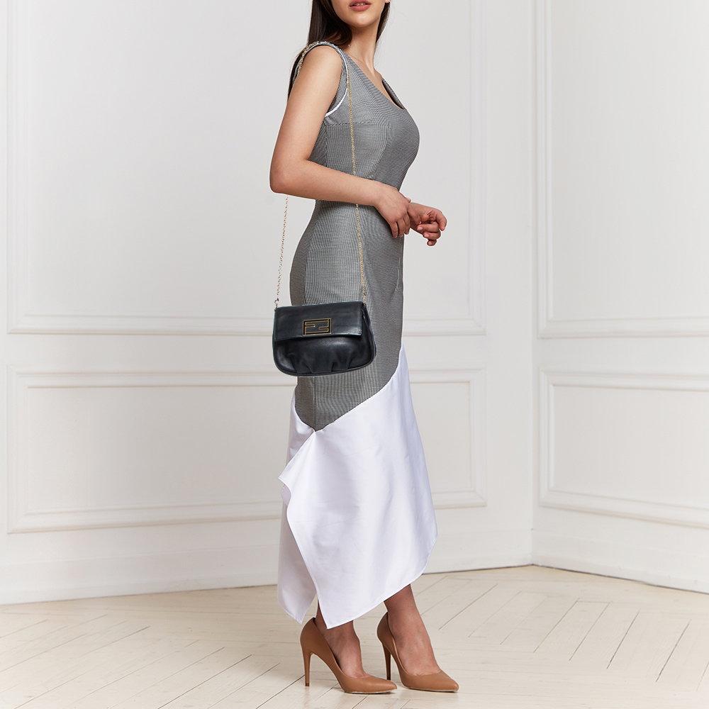 

Fendi Black Leather Fendista Chain Shoulder Bag