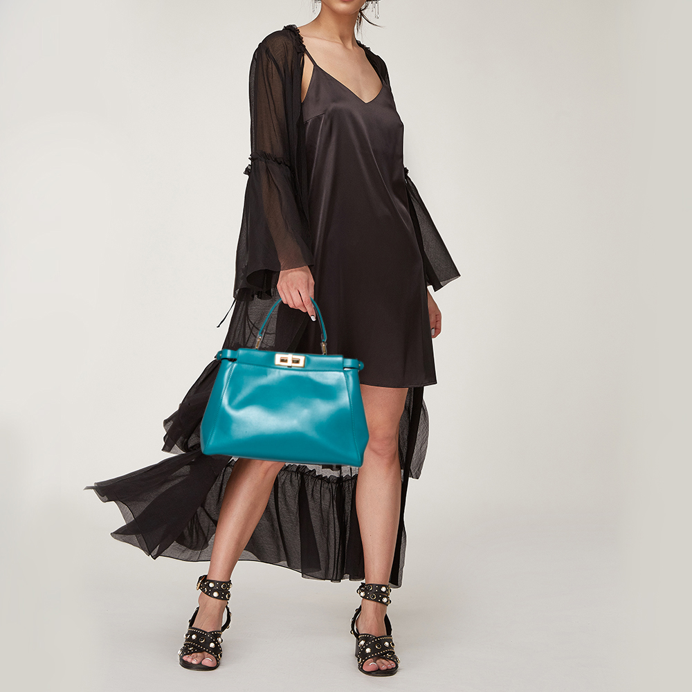 

Fendi Green Leather Medium Peekaboo Top Handle Bag