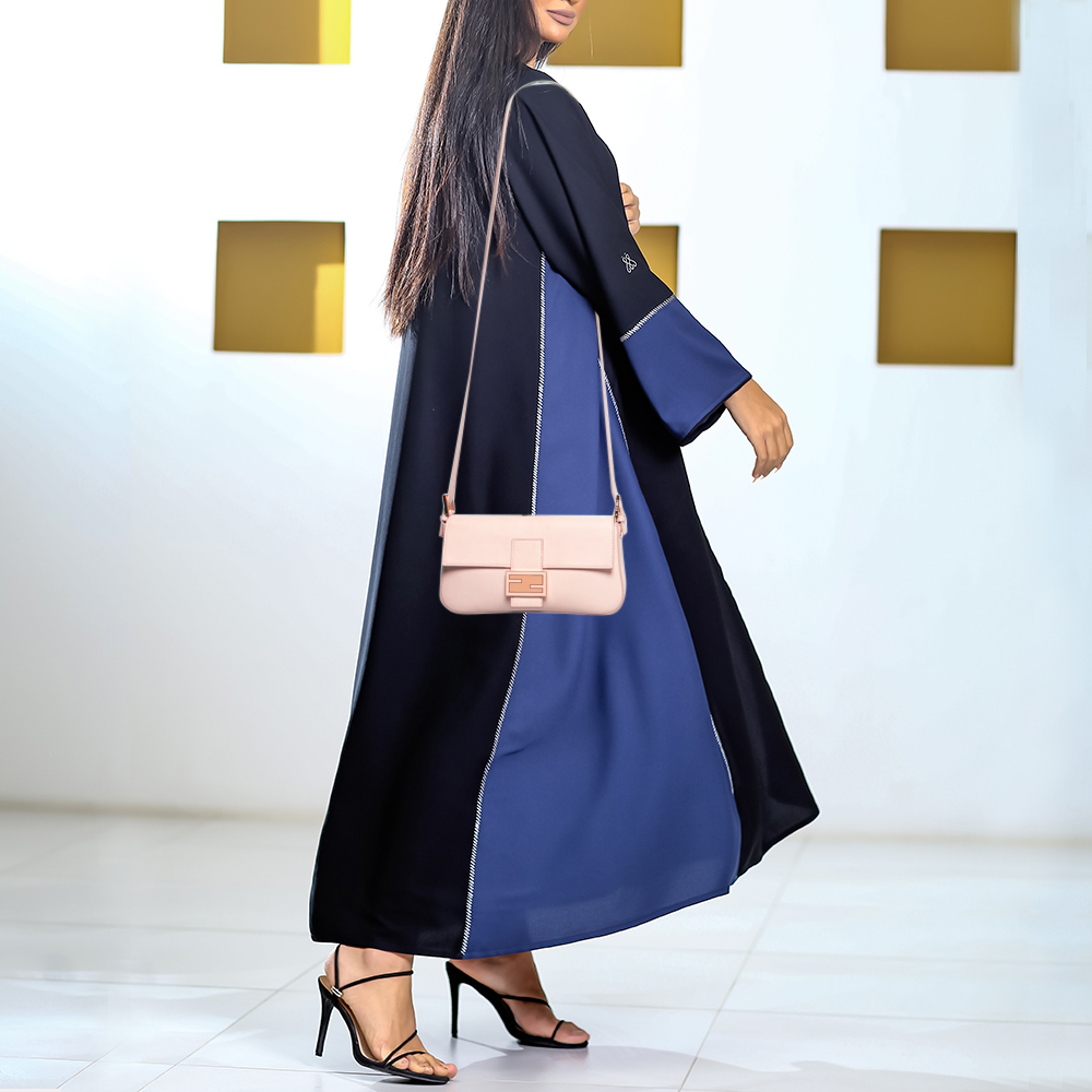 

Fendi Pink Leather Baguette Shoulder Bag