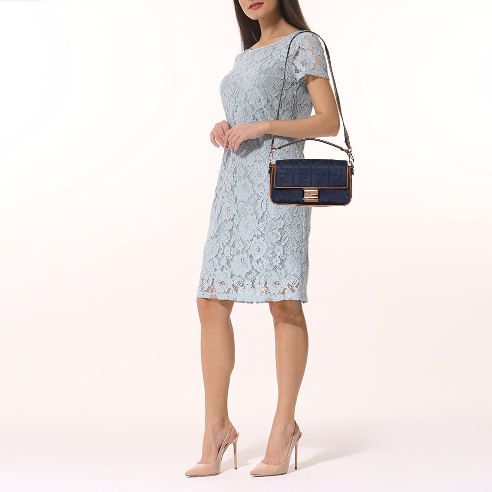 

Fendi Navy Blue Canvas and Leather Baguette Bag
