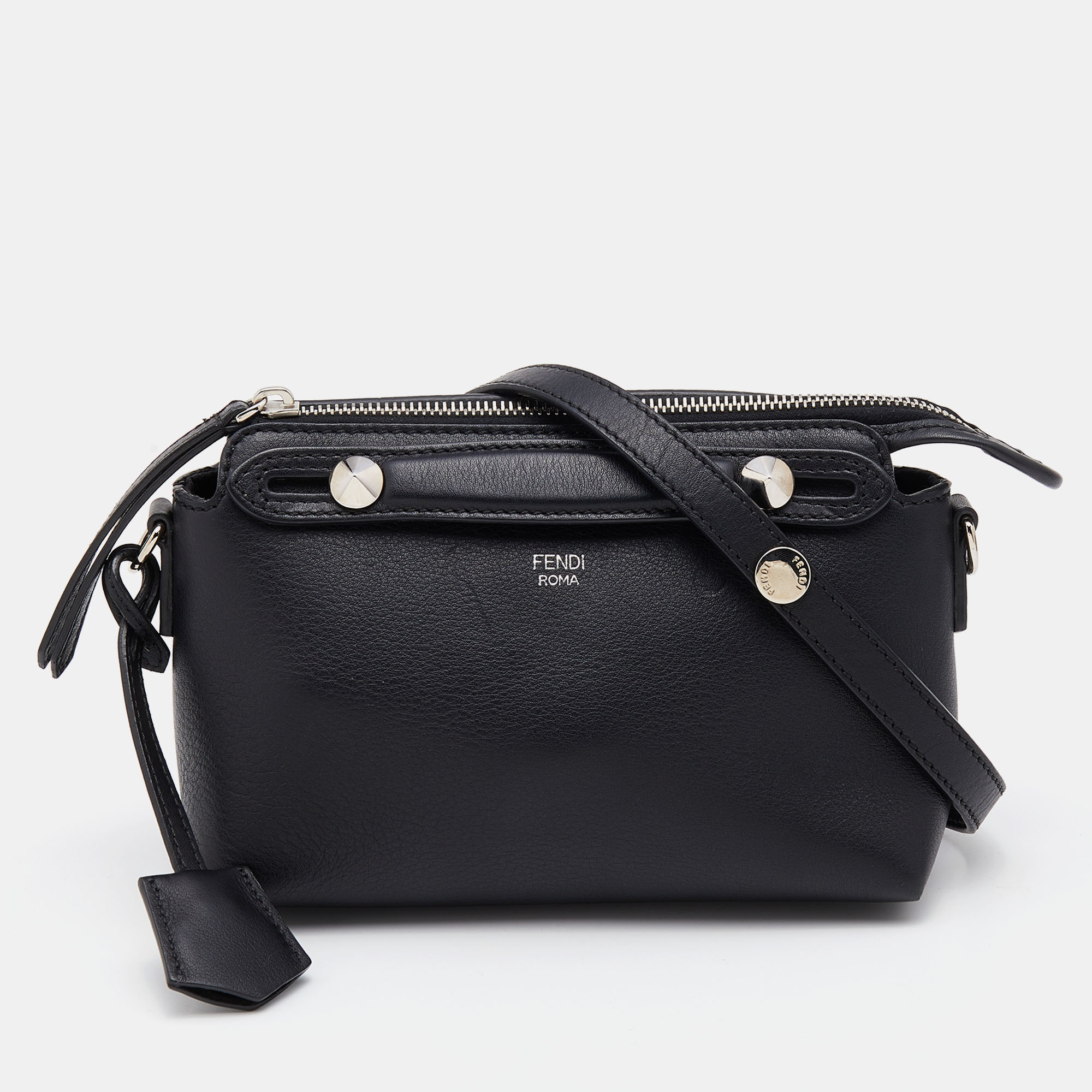 مملوكة مسبقًا Fendi Black Leather Small By The Way Shoulder Bag