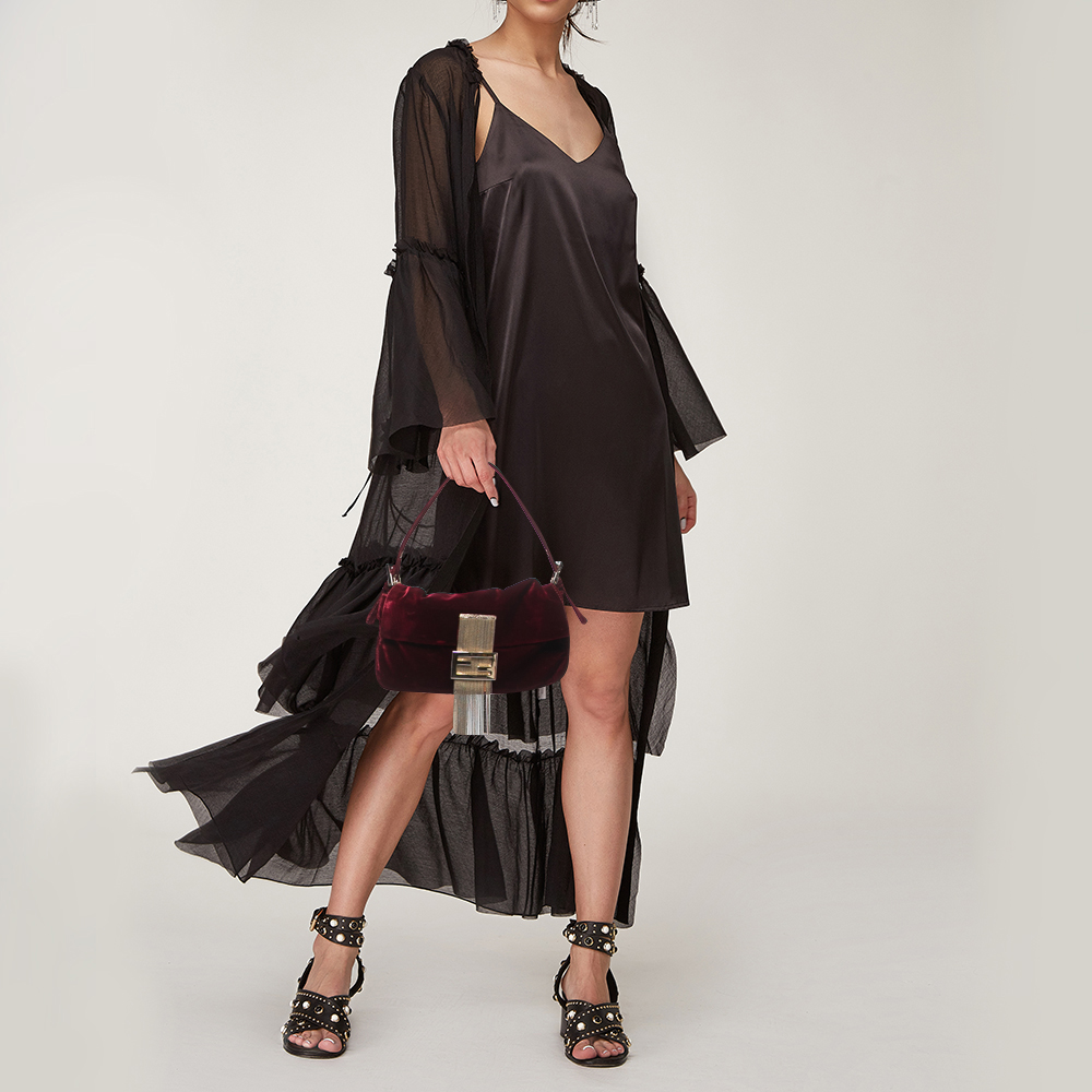 

Fendi Red Velvet Medium Baguette Shoulder Bag
