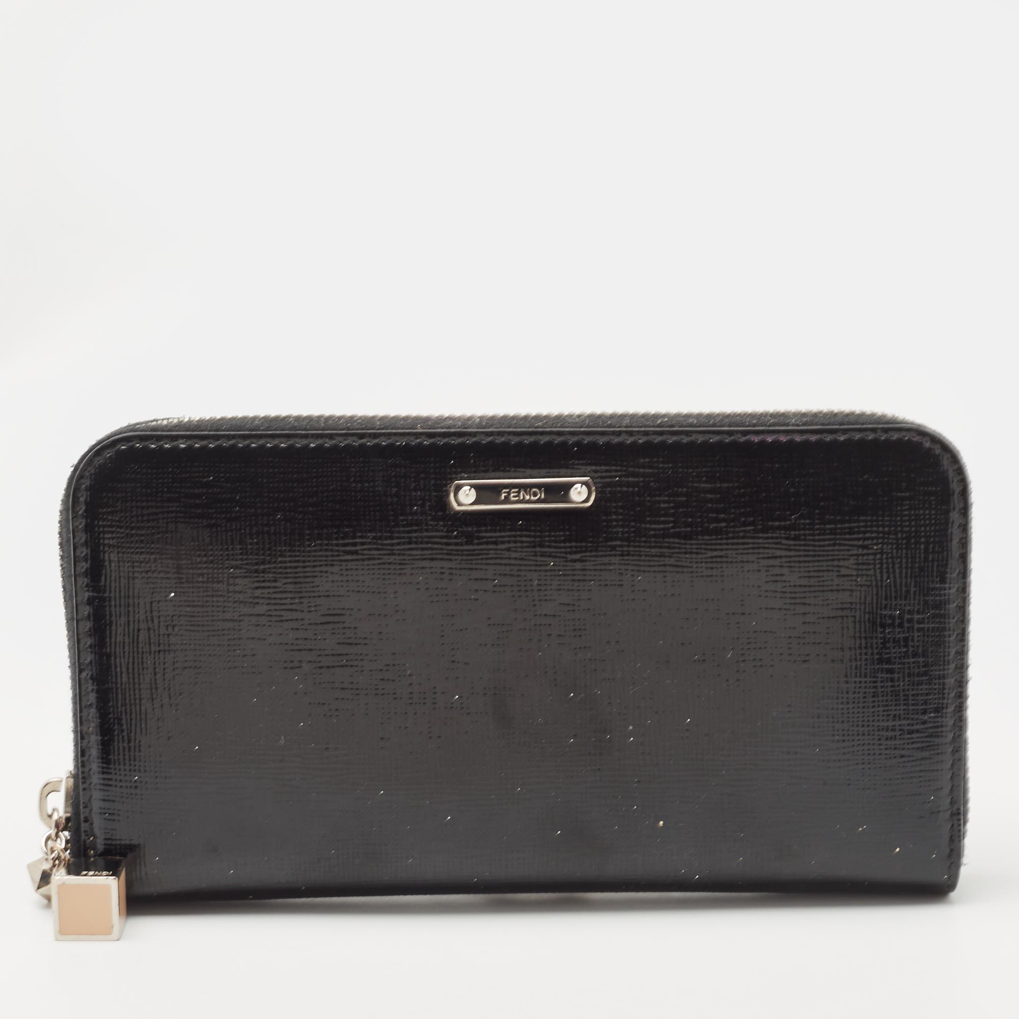Pre-owned Fendi Black Patent Leather Zip Around Wallet