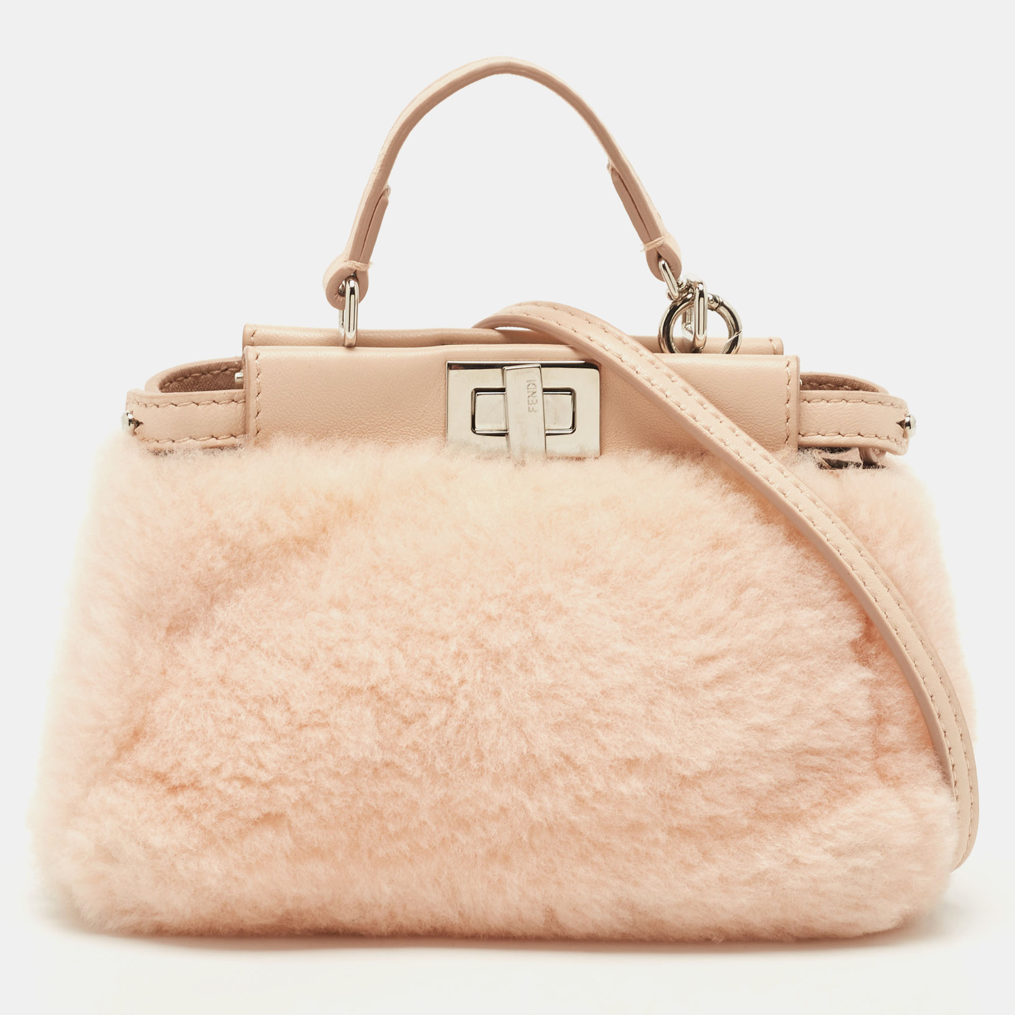 Pre Owned حقيبة فندي بيكابو جلد وشيرلينغ وردي فاتح صغيرة 