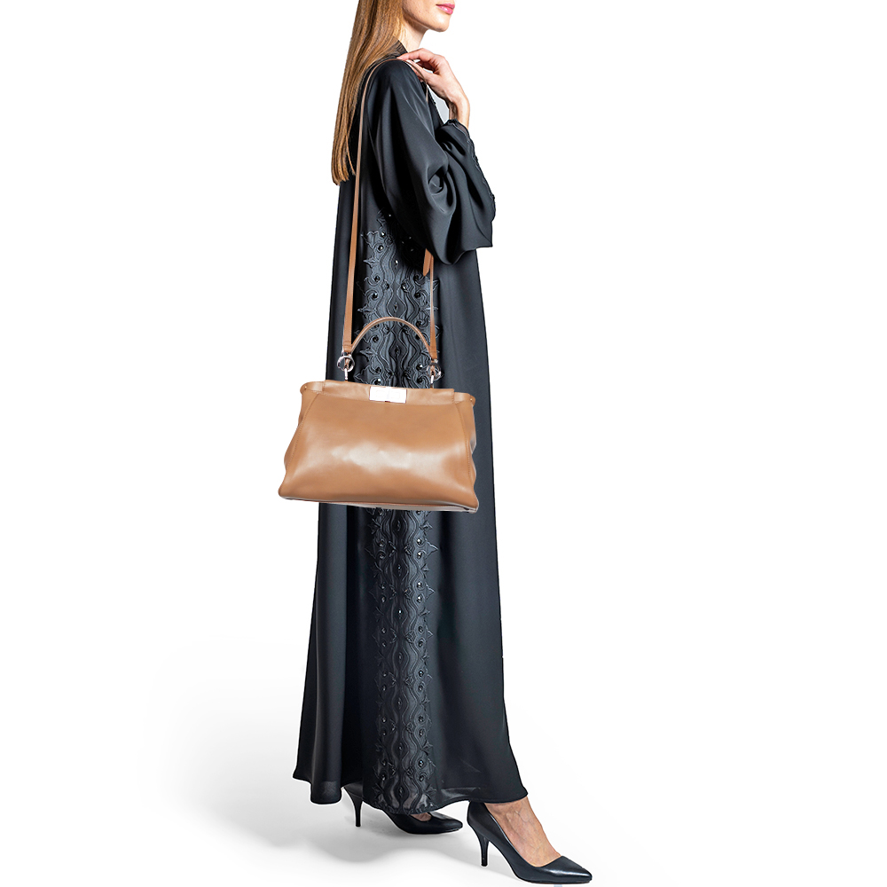 

Fendi Beige Leather  Peekaboo Top Handle Bag