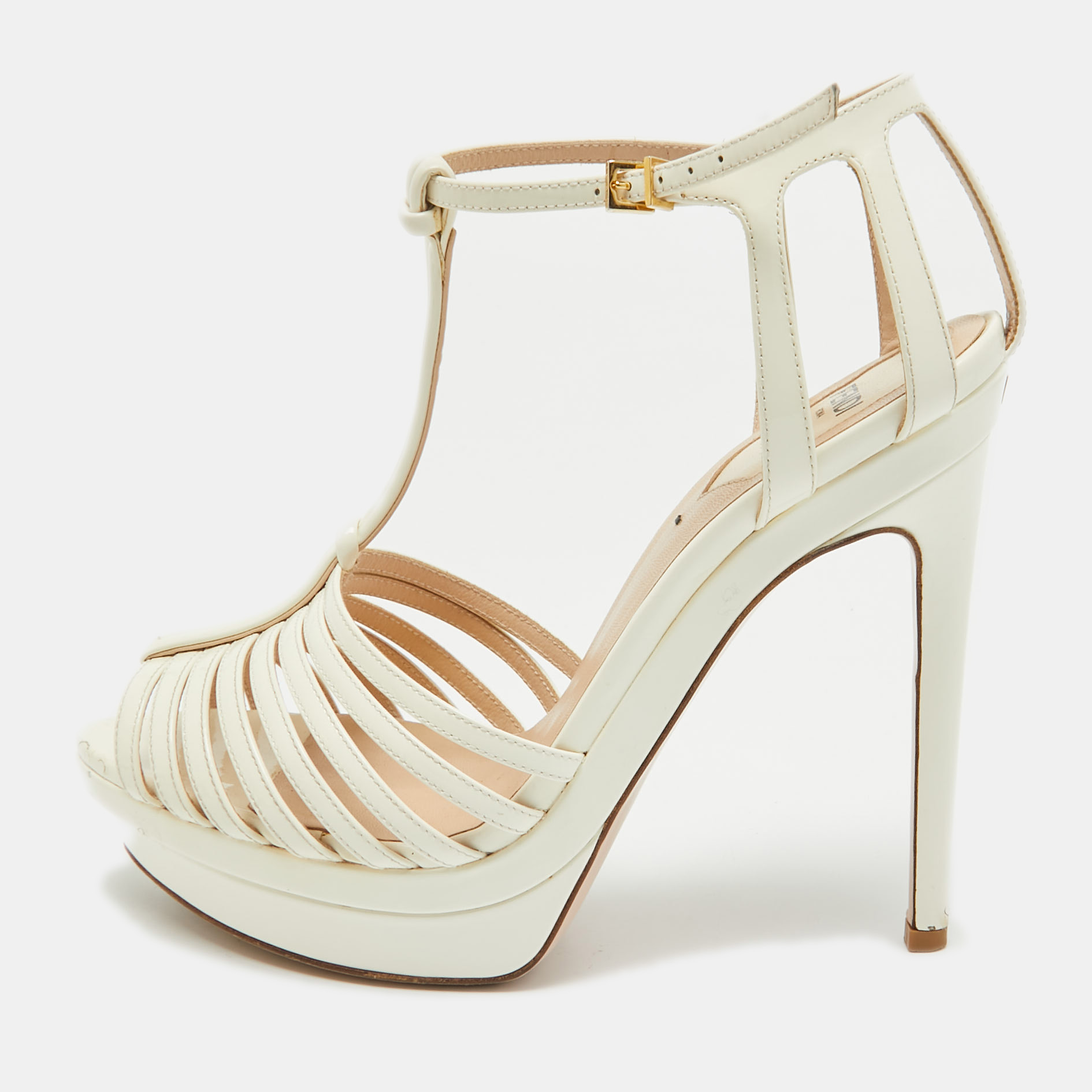 

Fendi Cream Patent Leather T-Strap Sandals Size